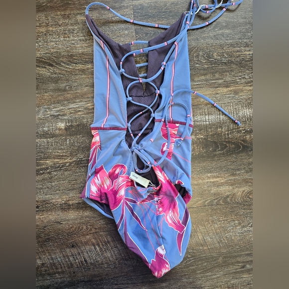 Maaji Womens Reversible One Piece Swimsuit Solid Purple/Striped Floral Blue NWT - Picture 4 of 6